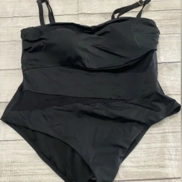 Swimsuits for All Mesh Wrap Bandeau Swimsuit size 24 - Picture 3 of 8